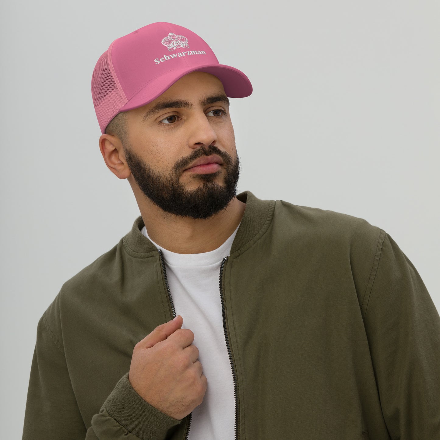 Pink retro trucker hat with orchid emblem – Schwarzman