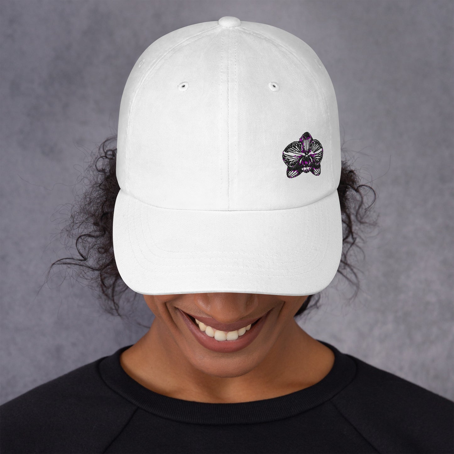 White Black Signature classic dad hat with orchid emblem – Schwarzman
