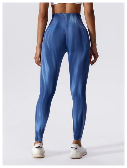 Schwarzman - Women Flamber Activewear Pants - The Women Flamber Activewear Pants provide a comfortable and secure fit with an elastic waistband. Made from a blend of nylon and spandex, these full length pants are perfect for any physical activity, such as